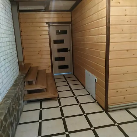Sokil House будинок з чаном та літнім басейном