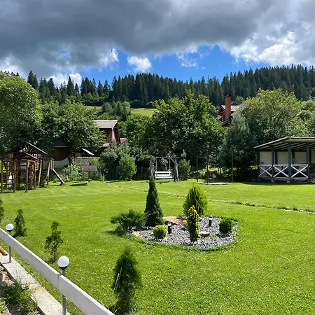 Sokil House будинок з чаном та літнім басейном * Славське